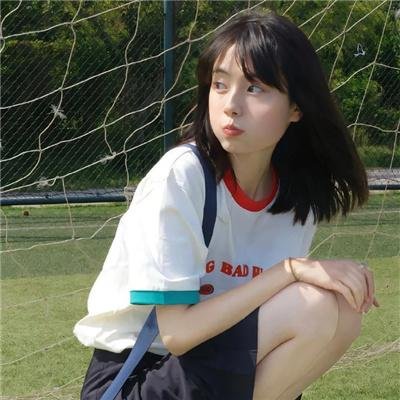 戴面具的女人